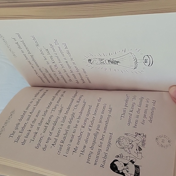 ● Book: Mia the Bridesmaid Fairy | Rainbow Magic - Picture 6 of 7